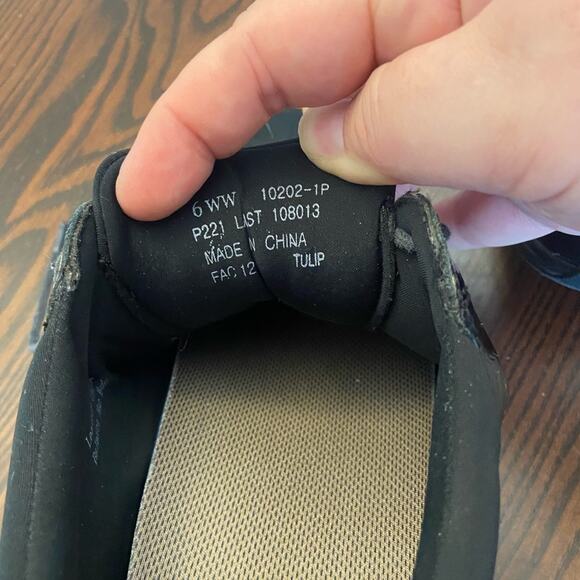 Drew Tulip Comfort Sneakers - Picture 5 of 7